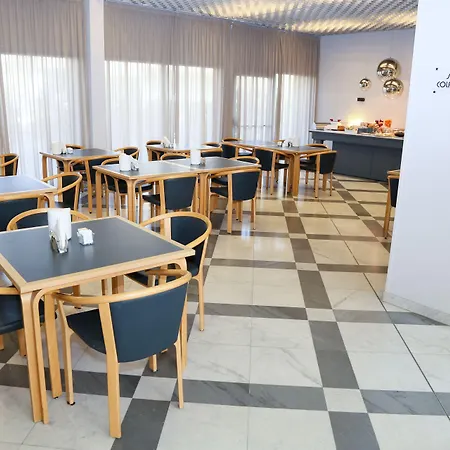 Hotel Forum-2