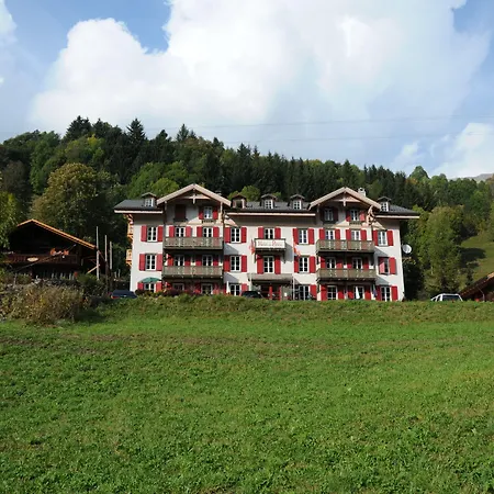 Historic Hotel Du Pillon-3
