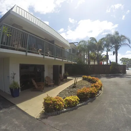 Bay Sands Seafront Studios-3