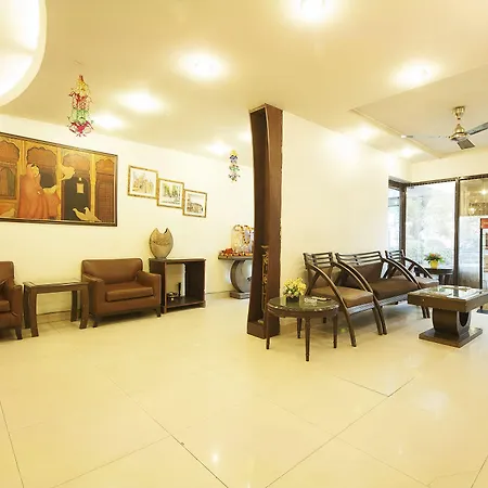 Golden Leaf Hotel-3