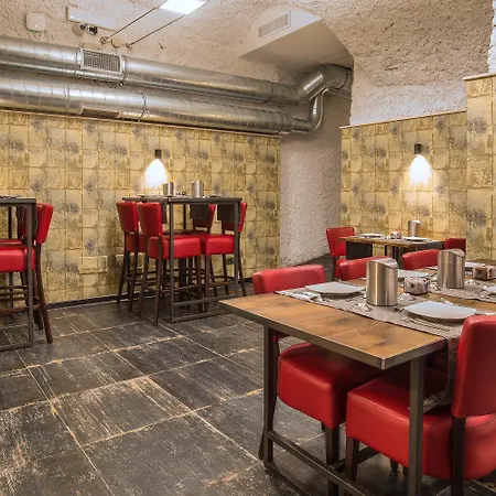 Navona Essence Hotel-3