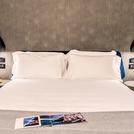 La Spezia By The First - Luxury Rooms & Suites-3