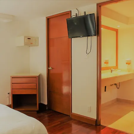 Condesa Suites-3