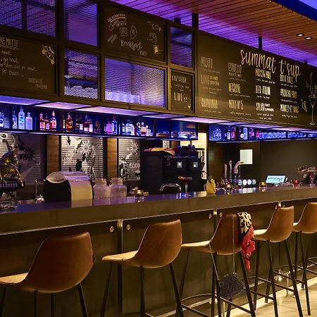 Moxy Paris Charles De Gaulle Airport-3