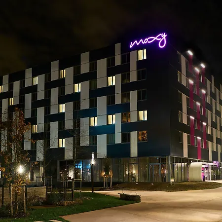 Moxy Paris Charles De Gaulle Airport-2