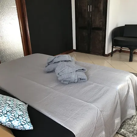 Blue Eagle Guesthouse - Casa De Hospedes-3