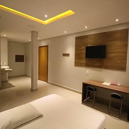 Plaza Motel (Adults Only)-2