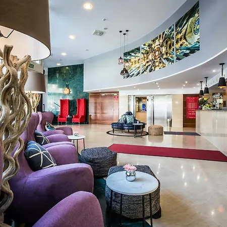Leonardo Hotel Barcelona Gran Via-3