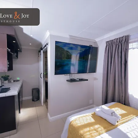 Peace Love And Joy Self Catering Units-2