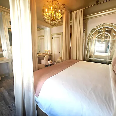 Hemingway Suites At Palm Beach Hotel Island-2