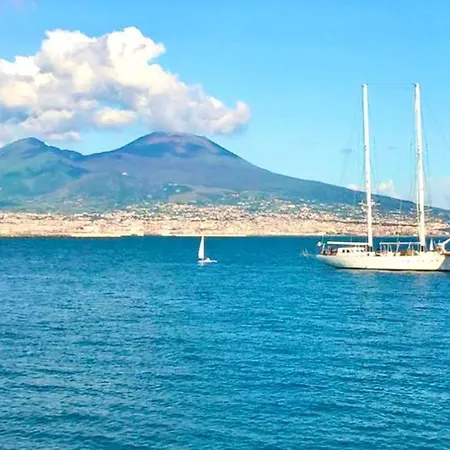 Napoli Storia e Mare-2