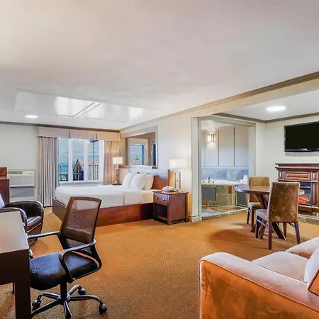 Days Inn By Wyndham Golden-2