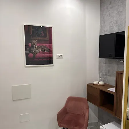 Savior Deluxe Rooms-2