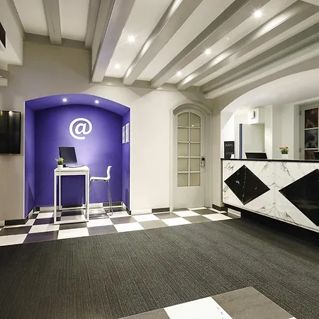 Ibis Styles Amsterdam Central Station-2