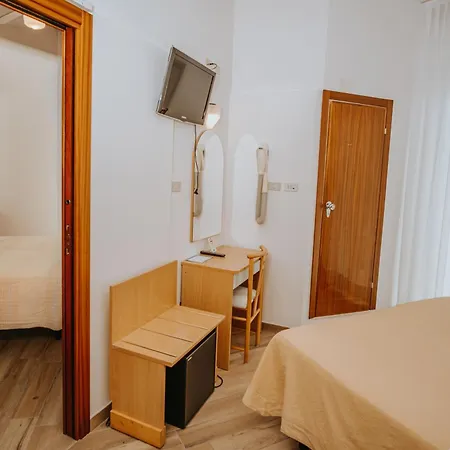 Hotel Gabriella-3