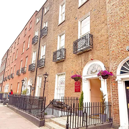 Baggot Court Townhouse-2
