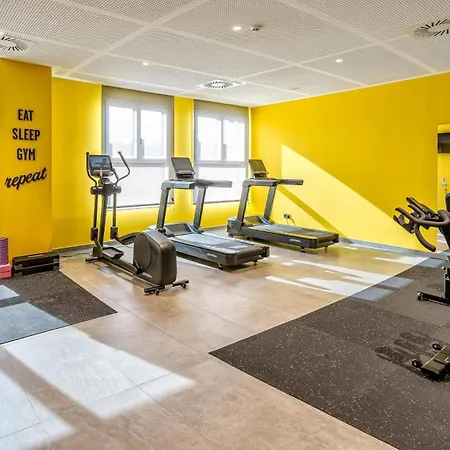 Hampton By Hilton Malaga Martiricos-3