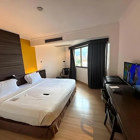 Holiday Garden Hotel-2