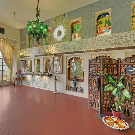 Lake Pichola Hotel-2