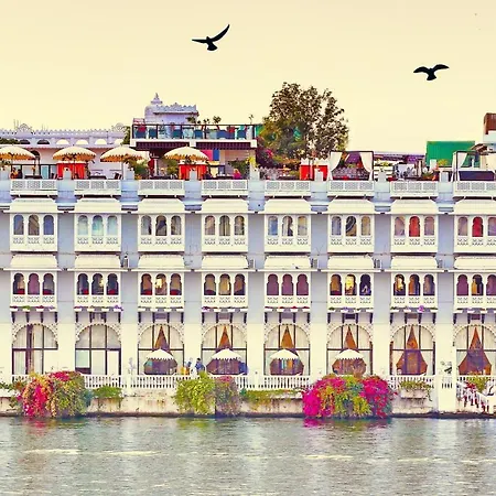 Lake Pichola Hotel-3
