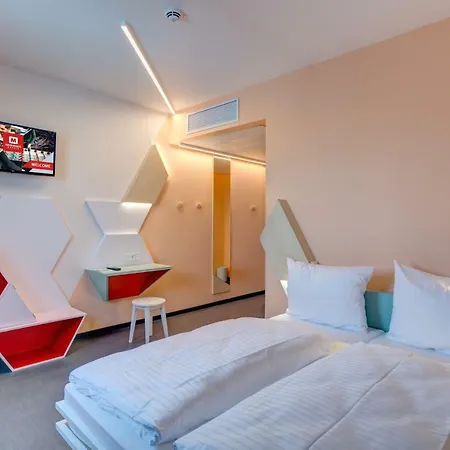 Meininger Hotel Heidelberg Hauptbahnhof-3