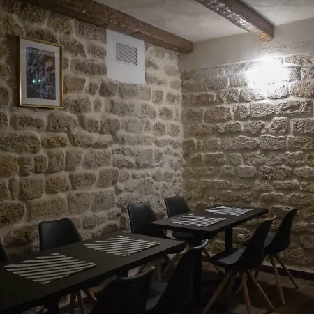 Paris Rooms & Dreams Hotel-3