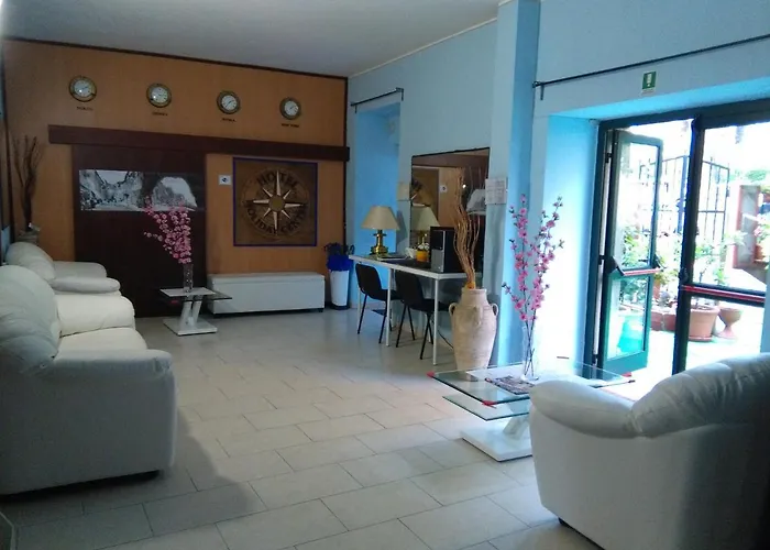 Hotel Holiday Center
