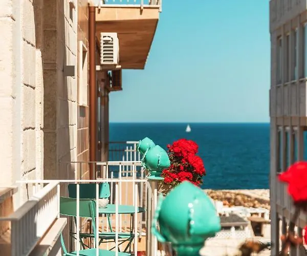 Hotel: Fema B&B - Housea