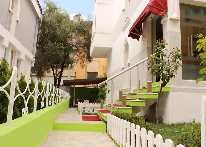 Theranda Boutique Hotel