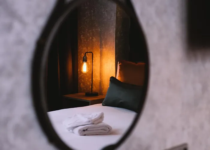 Hotel: The Grand Hotel
