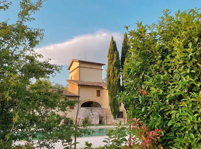 La villa: Borgo delle Mole