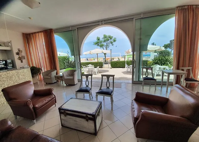 Hotel sulla spiaggia: Hotel Villa Esedra