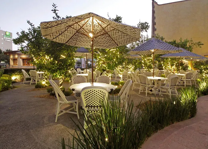 4 star hotel: Holiday Inn Express & Suites Queretaro By Ihg