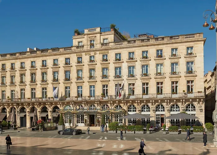 Central hotel: Intercontinental Bordeaux Le Grand Hotel By Ihg