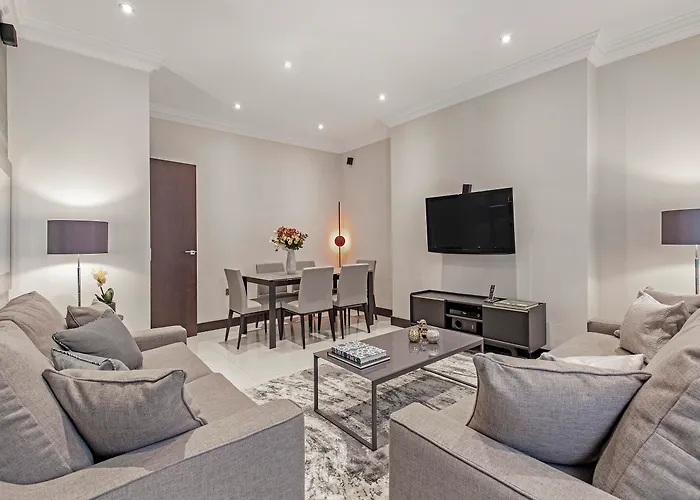 130 Queen'S Gate Apartments