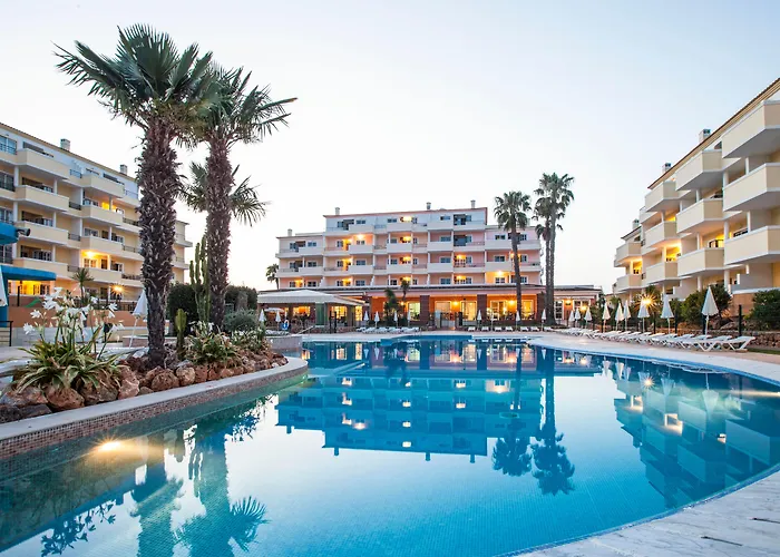 Hôtel pour familles: Vitors Plaza