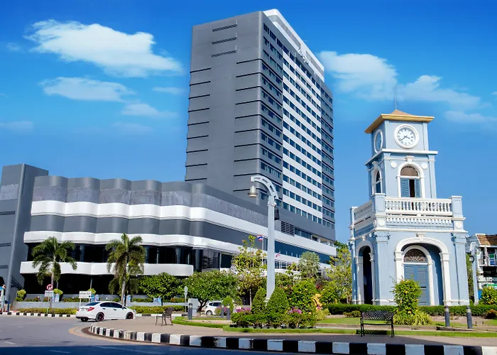 Hotel with view: Courtyard By Marriott Phuket Town