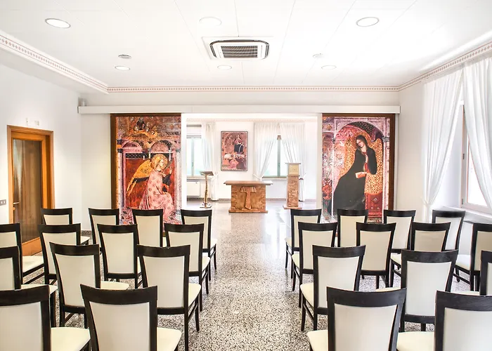 Hotel all'aeroporto: Domus Pacis Assisi