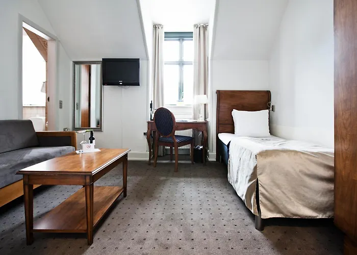 Pet Friendly hotel: Best Western Hotel Hebron