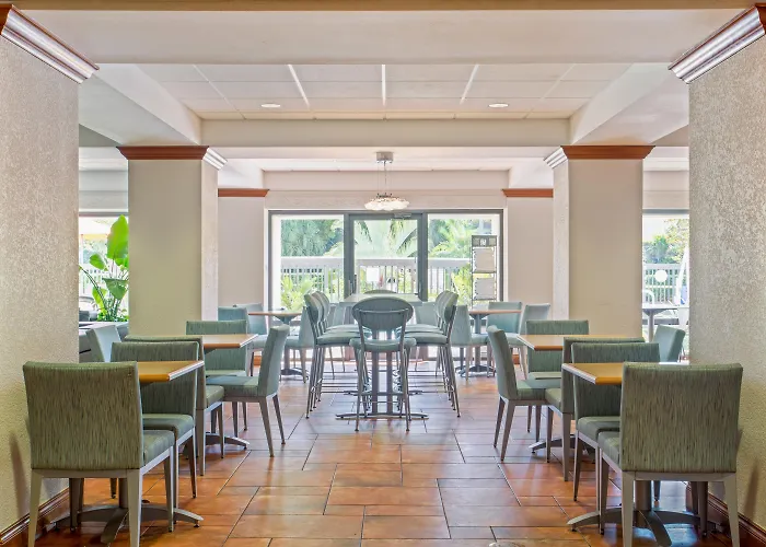 Holiday Inn Express & Suites Clearwater North/Dunedin