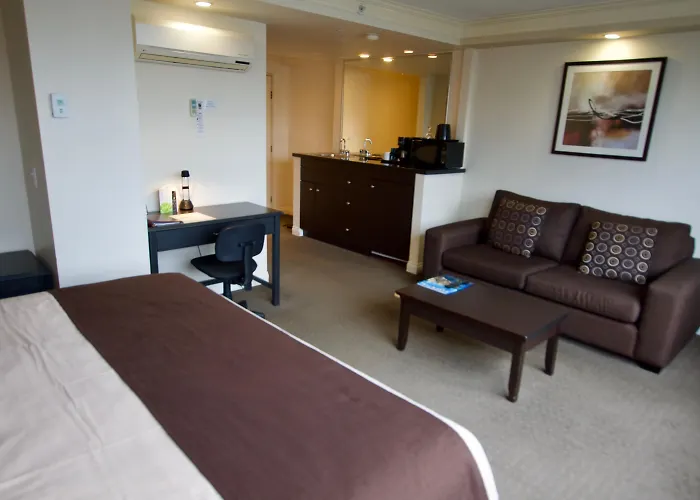 Motels Century Plaza
