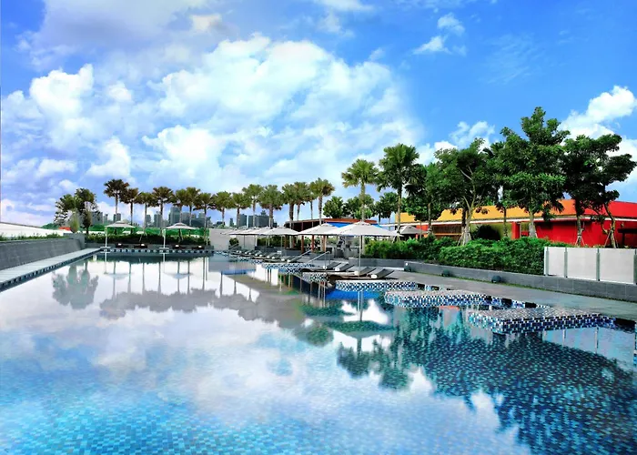 5 star hotel: One Farrer Hotel