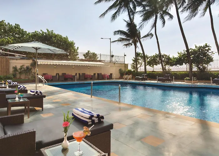 Ramada Plaza By Wyndham Palm Grove