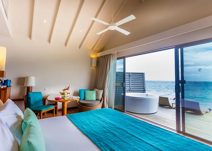 Hôtel de luxe: Centara Ras Fushi Resort & Spa Maldives - Stay 4 Nights Or More And Enjoy 40 Percent Off Speedboat Transfers, Valid For Stays From 6 Apr To 30 Sep 2026 (Adults Only)