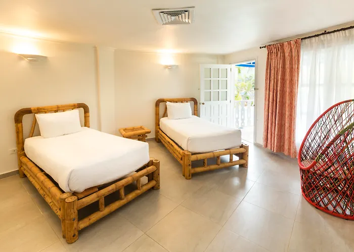 Resort: Decameron Marazul