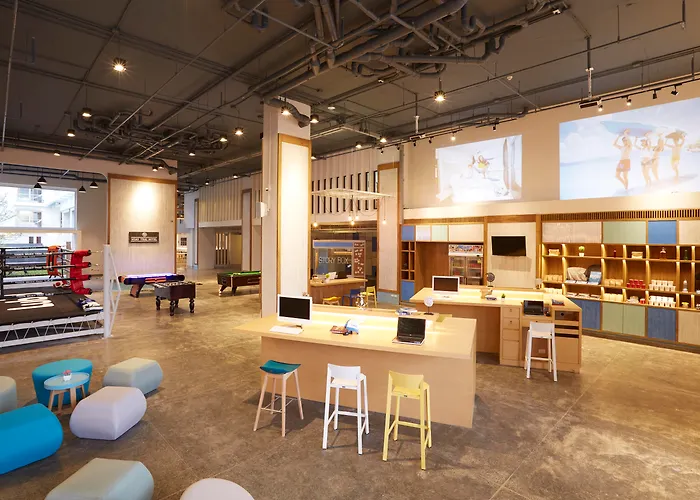 Lub D Phuket - Near Beach & Vibrant Social Vibe