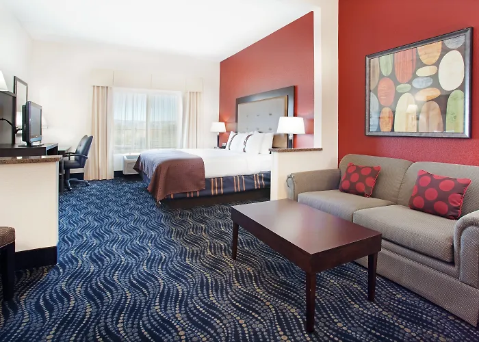Holiday Inn & Suites -Airport By Ihg