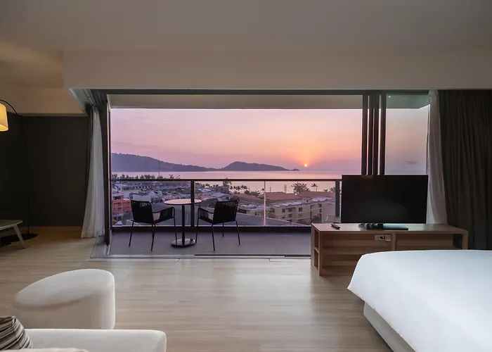 Hôtel avec vue: Andaman Beach Hotel Phuket - Handwritten Collection By Accor