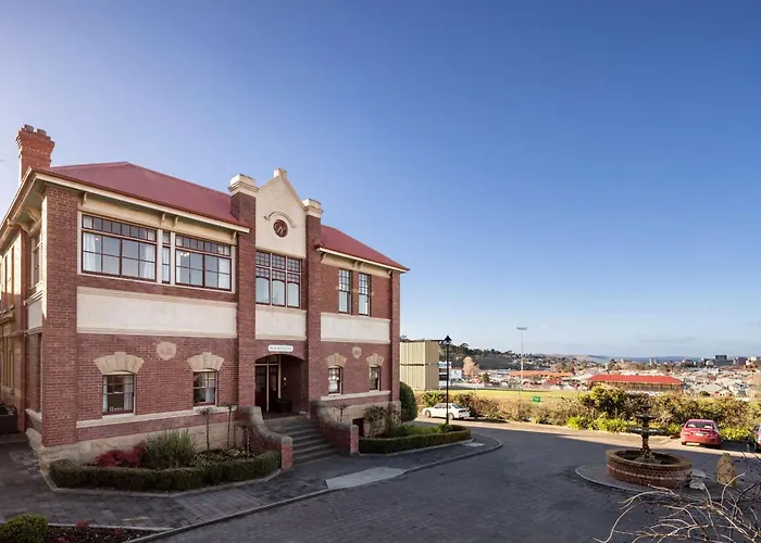 Hotels with pool Rydges Hobart