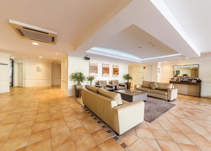 Hotel: West End Central Apartments
